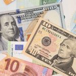 Курс валют: долар на міжбанку подорожчав, євро — подешевшало