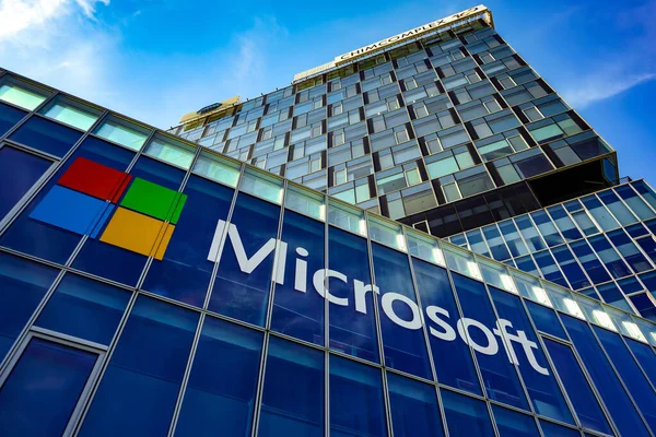 Microsoft звільнить ще 9000 працівників