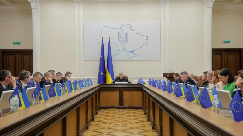 Мільярди євро інвестицій та кредити: Шмигаль розповів про нові проєкти ЄС для України