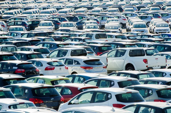 Нові автівки в Україні: хто та скільки купував у першому півріччі
