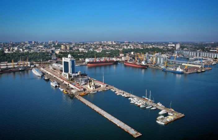 Одеський порт розраховуватиметься за послуги в євро замість долара
