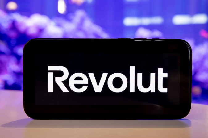 Revolut вивчає можливість купівлі банку у США