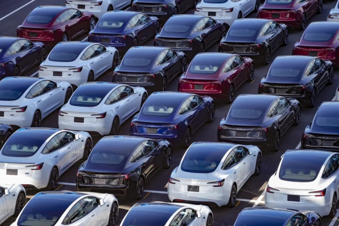 Tesla і Samsung підписали мегаугоду на $16,5 млрд щодо виробництва AI-чіпів