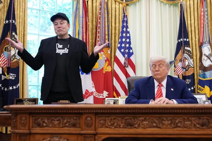 Трамп погрожує скасувати держпідтримку компаній Маска: акції Tesla впали
