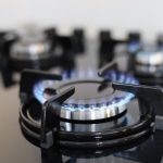 У чотирьох районах Києва тимчасово зупинили подачу газу через атаку рф