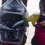 Українці менше заправляються: Продаж пального на АЗС за пів року впав на 7%