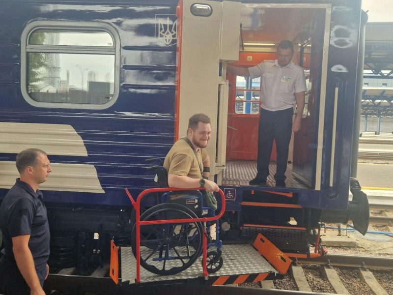 "Укрзалізниця" представила новий унікальний вагон: в чому його особливість (фото)