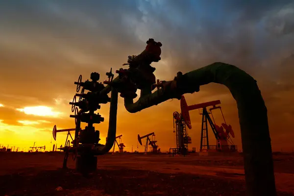 ЄС погодився знизити ціну на російську нафту до $47 за барель — Reuters