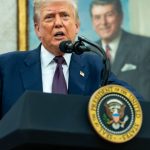 Трамп заявив про «велику ймовірність» зустрічі із Зеленським та Путіним. Що про це відомо