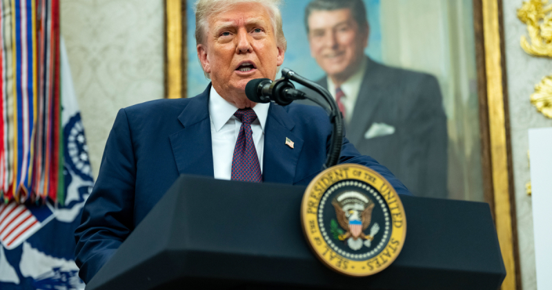 Трамп заявив про «велику ймовірність» зустрічі із Зеленським та Путіним. Що про це відомо