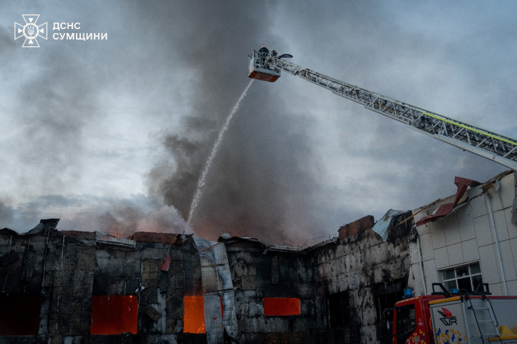 Росія атакувала Сумський державний університет: зруйнували один із корпусів (фото, відео)