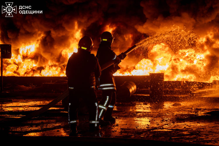 Росія знищила нафтобазу азербайджанської Socar на Одещині. Це друга атака на обʼєкт за два тижні (фото, відео)