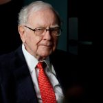 Баффет продовжує скорочувати частку в Apple: продав 20 млн акцій