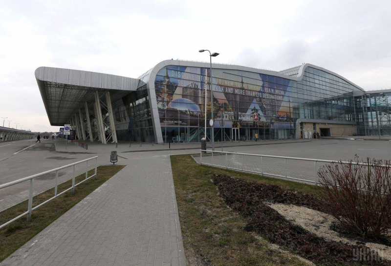 Чому аеропорт Львова досі не відновив пасажирські рейси: експерт назвав головну проблему