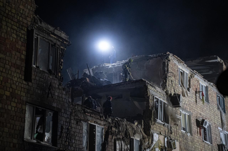 Росія вбила 23 людини в Києві. Зеленський повідомив про завершення рятувальних робіт на місці удару по пʼятиповерхівці