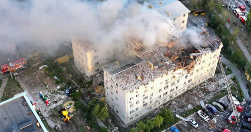 У Харкові є загиблі після удару Росії по багатоповерхівці (фото)