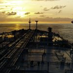 Індія не приймає танкери з російською нафтою: вони “застрягли” біля її берегів