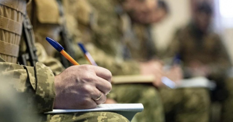 Кабмін дозволив бронювати всіх працівників критично важливих підприємств на прифронтових територіях