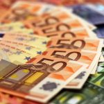 Курс валют: євро різко подешевшало на міжбанку