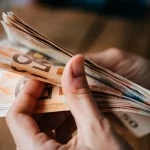 Курс валют: євро в банках підскочило на 17 копійок