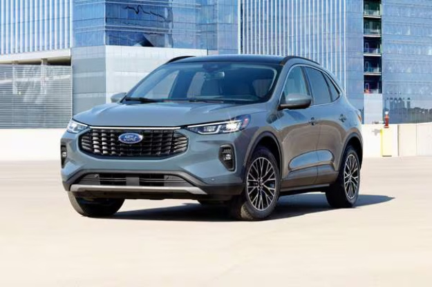 Попит на «американців» зростає: +15% вживаних авто з США за місяць