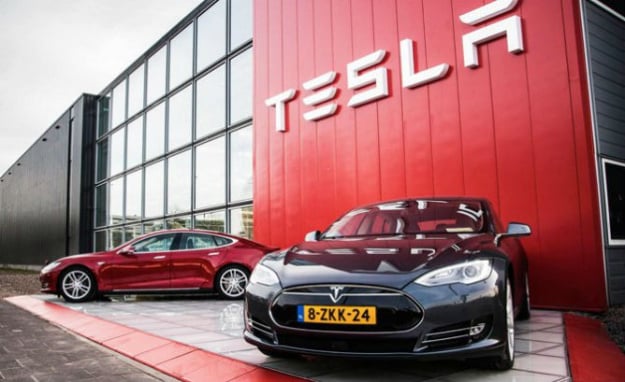 Продажі Tesla у Великій Британії та Німеччині обвалилися, тоді як китайська BYD стрімко зростає