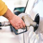 Святкові знижки завершилися: великі АЗС підняли ціни на пальне