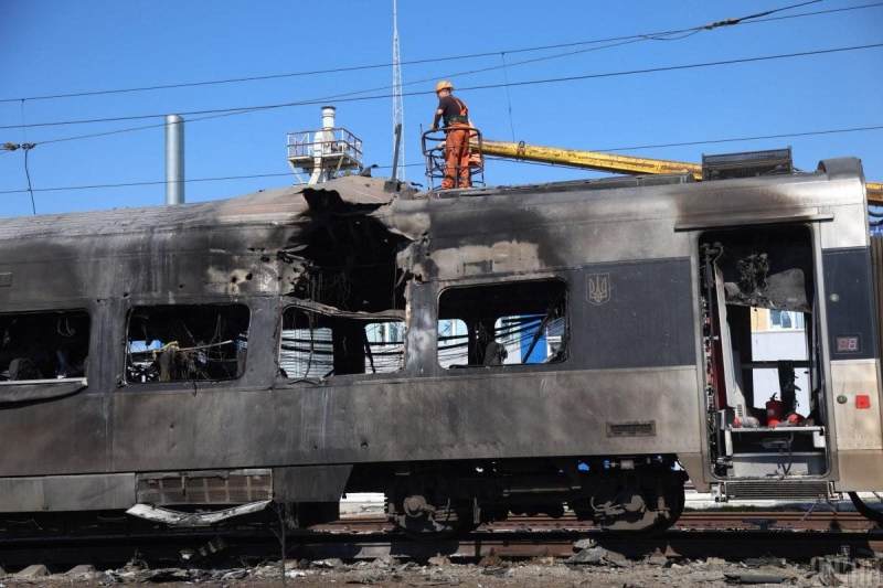 Удар Росії по Києву: деякі поїзди "Укрзалізниці" затримуються до трьох годин