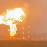 Українські безпілотники зупинили один з найпотужніших нафтових заводів РФ, – Reuters