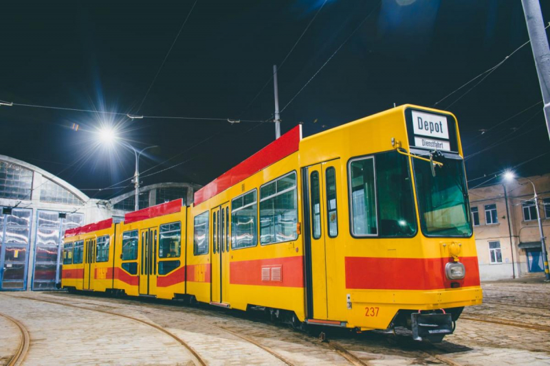 В одному з українських міст почали тестувати “‎нові”‎ швейцарські трамваї