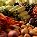В Україні несподівано переписали ціни на овочі та фрукти: що та скільки тепер коштує