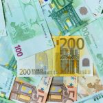 Євро на міжбанку падає й наближається до 47 грн
