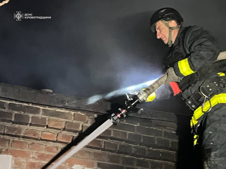 Росія завдала масштабного обстрілу по Україні: пошкоджено інфраструктуру, затримуються десятки поїздів, є жертви