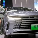 Кінець епохи рекордів. Китайський автовиробник BYD готується до найслабшого зростання за п’ять років