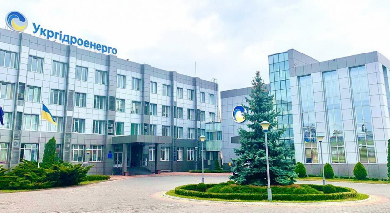 Антикорупційні активісти вимагають перевірки контракту “Укргідроенерго”, – Шнайдер