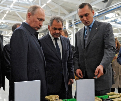 Президент Росії Володимир Путін під час відвідування заводу
