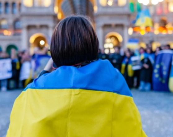 Виїзд молоді 18–22 років не загрожує економіці України — пояснення експерта Економіка України не базується на праці молодих чоловіків віком 18–22 років