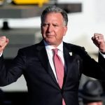 Інвестор та спецпосланник президента США Віткофф продав частку активів у своїй компанії за $120 мільйонів