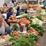 Капуста здорожчала майже вдвічі: як за вихідні змінилися ціни на овочі та фрукти
