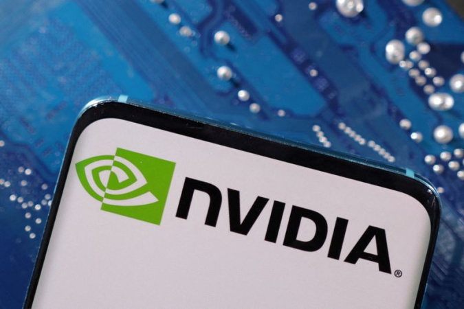 Китай заборонив технологічним компаніям купувати ШІ-чіпи Nvidia