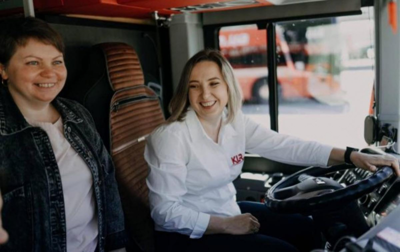 KLR Bus готує жінок-водіїв автобуса: що відомо про проєкт