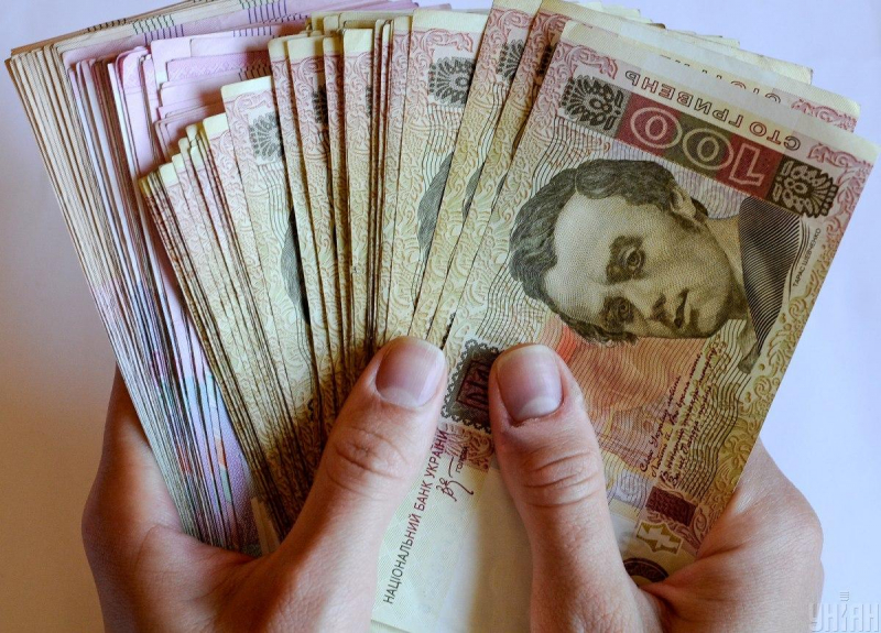 Мінімальна зарплата і прожитковий мінімум в Україні зростуть: що відомо