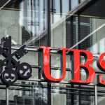 Найбільший банк Швейцарії UBS може переїхати до США