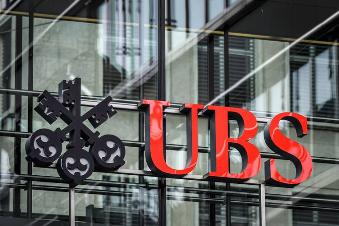 Найбільший банк Швейцарії UBS може переїхати до США