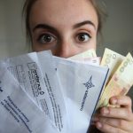 Нові тарифи на світло, старі загрози: хто отримає більші платіжки, і чи “вимкне” нас РФ взимку