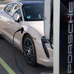 Porsche AG відмовляється від розвитку електромобілів