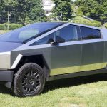Tesla припинила продаж найдешевшої версії Cybertruck. Причина — ніхто не купує