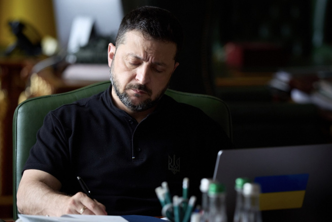 Зеленський підписав закон, який запроваджує експортне мито на сою та ріпак