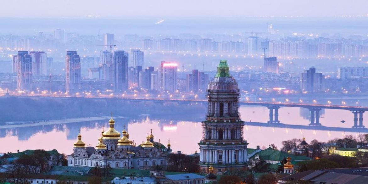 Яке свято 31 жовтня 2025 року