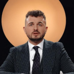 Женя Янович зняв пародію на легендарний кліп "Океану Ельзи"